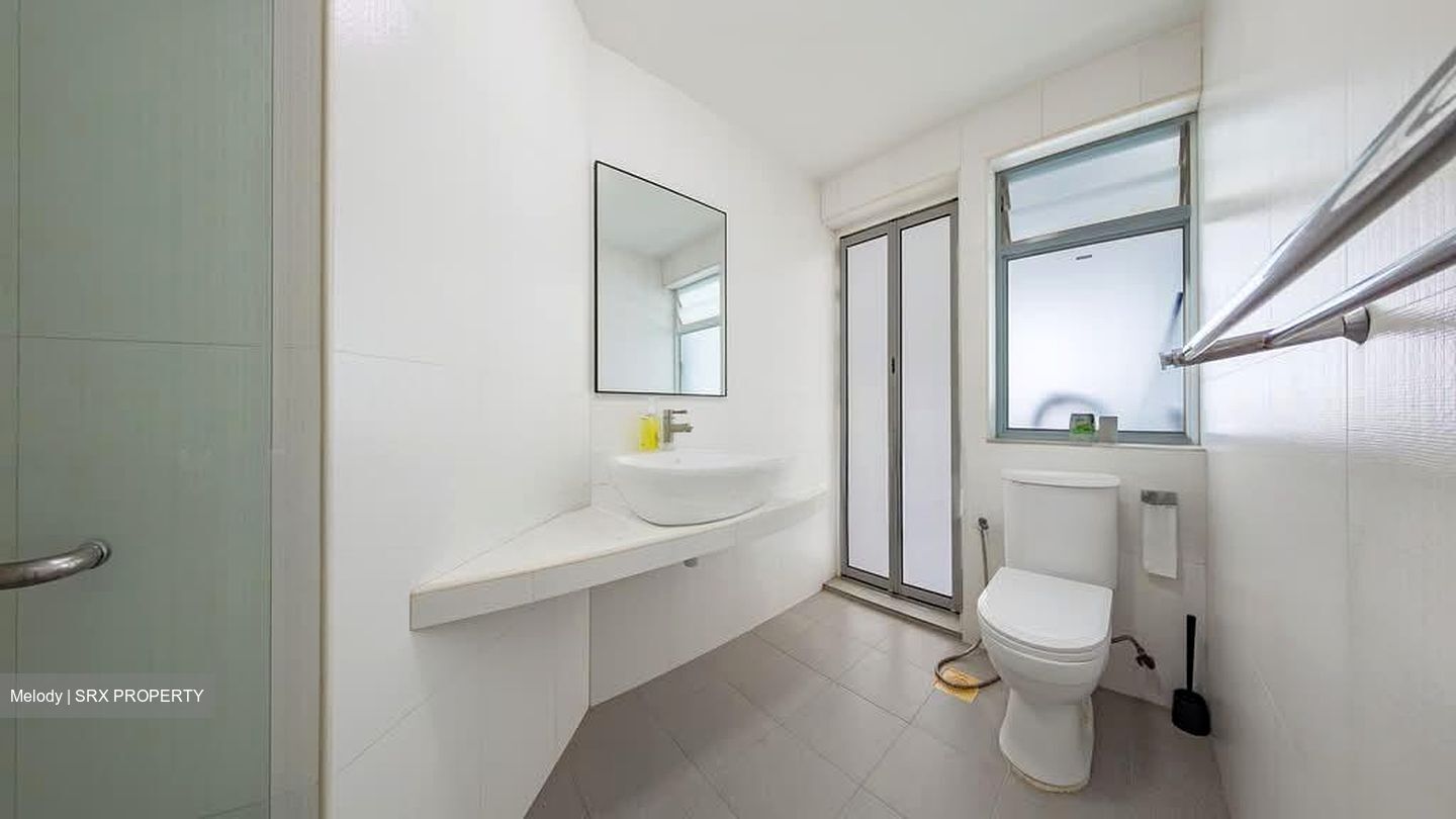 Queensway Tower / Queensway Shopping Centre (D3), Apartment #580822571